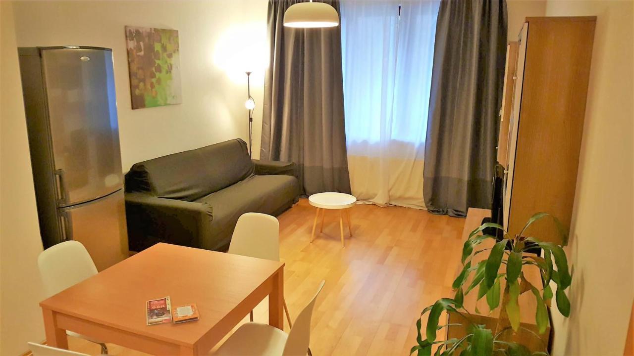 Apartment Smichov プラハ エクステリア 写真